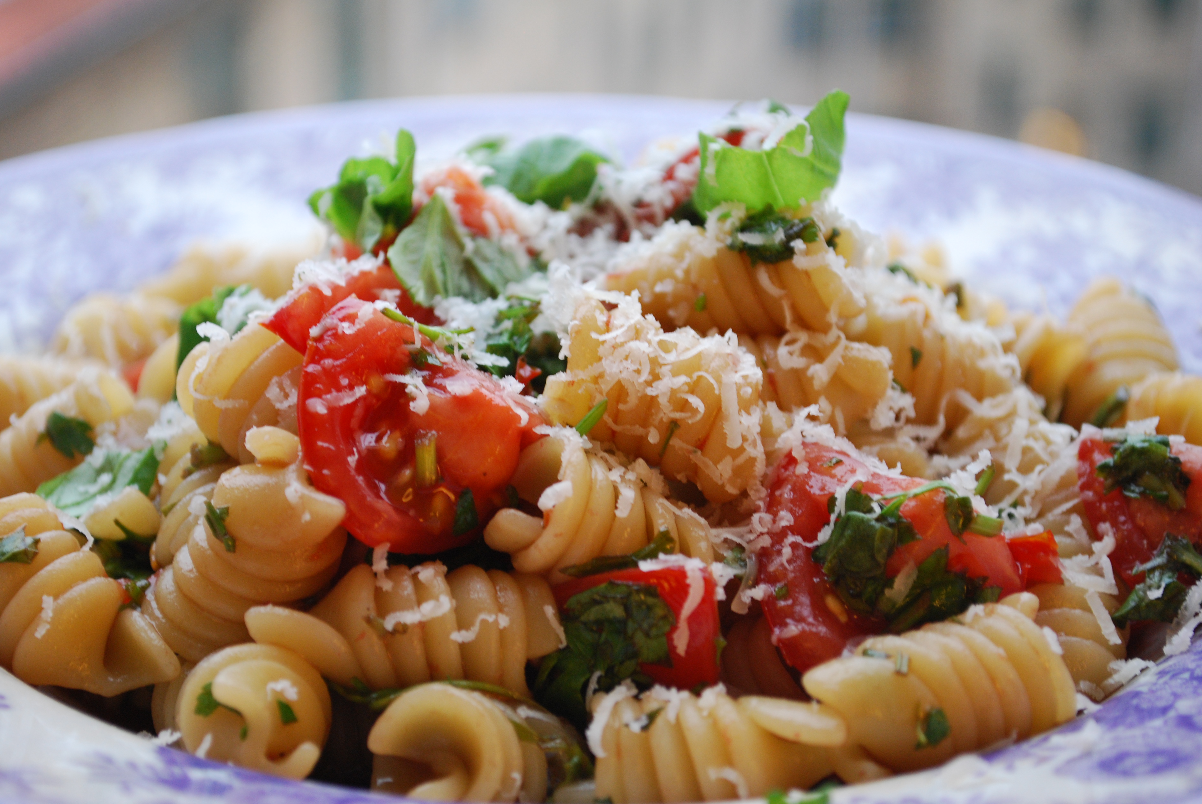 Warm pasta salad with tomatoes and herbs | Fifth Floor Cooking